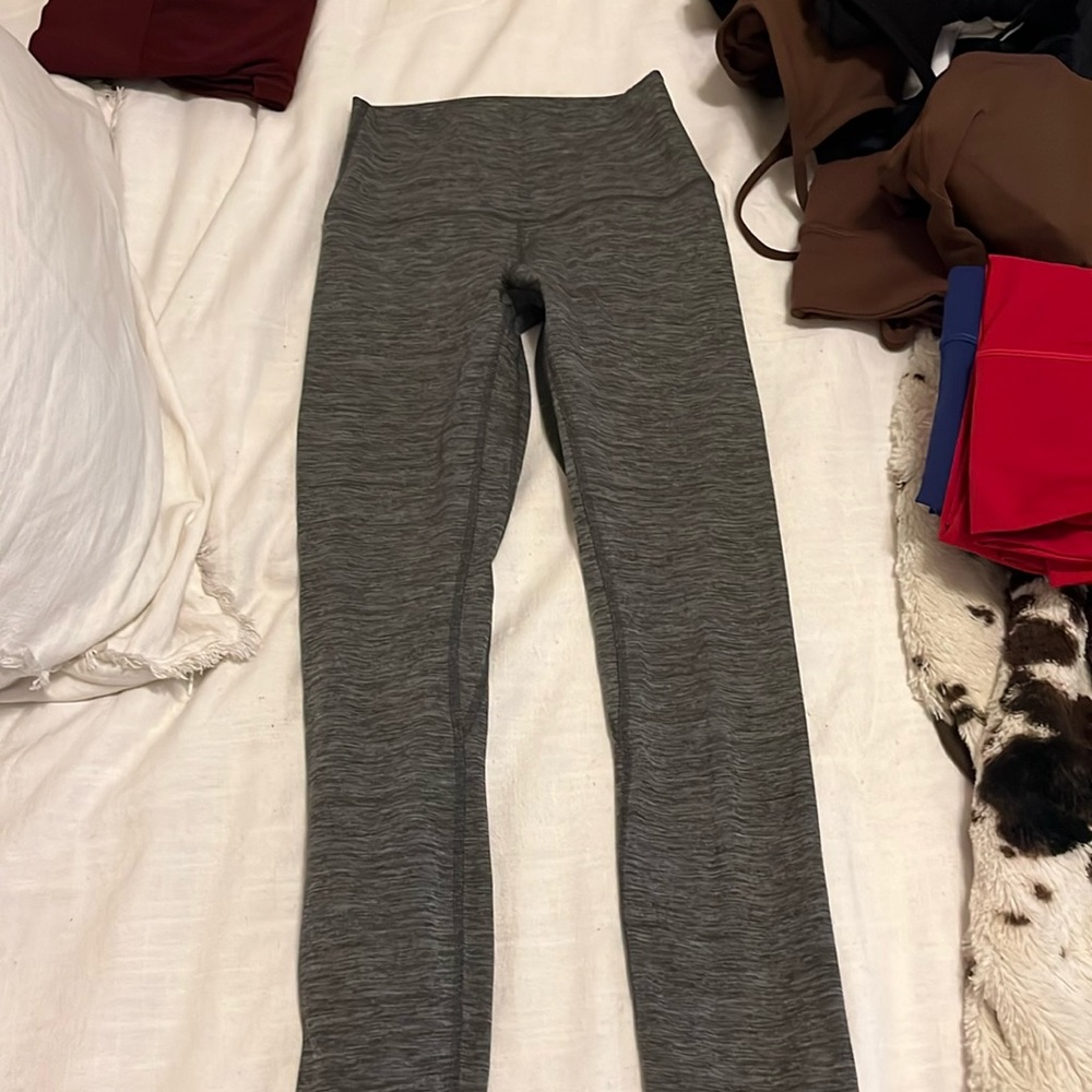 Lululemon Heathered gray align 25”